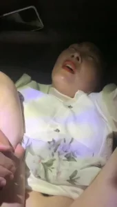 车震老板娘 加班把老板娘干了